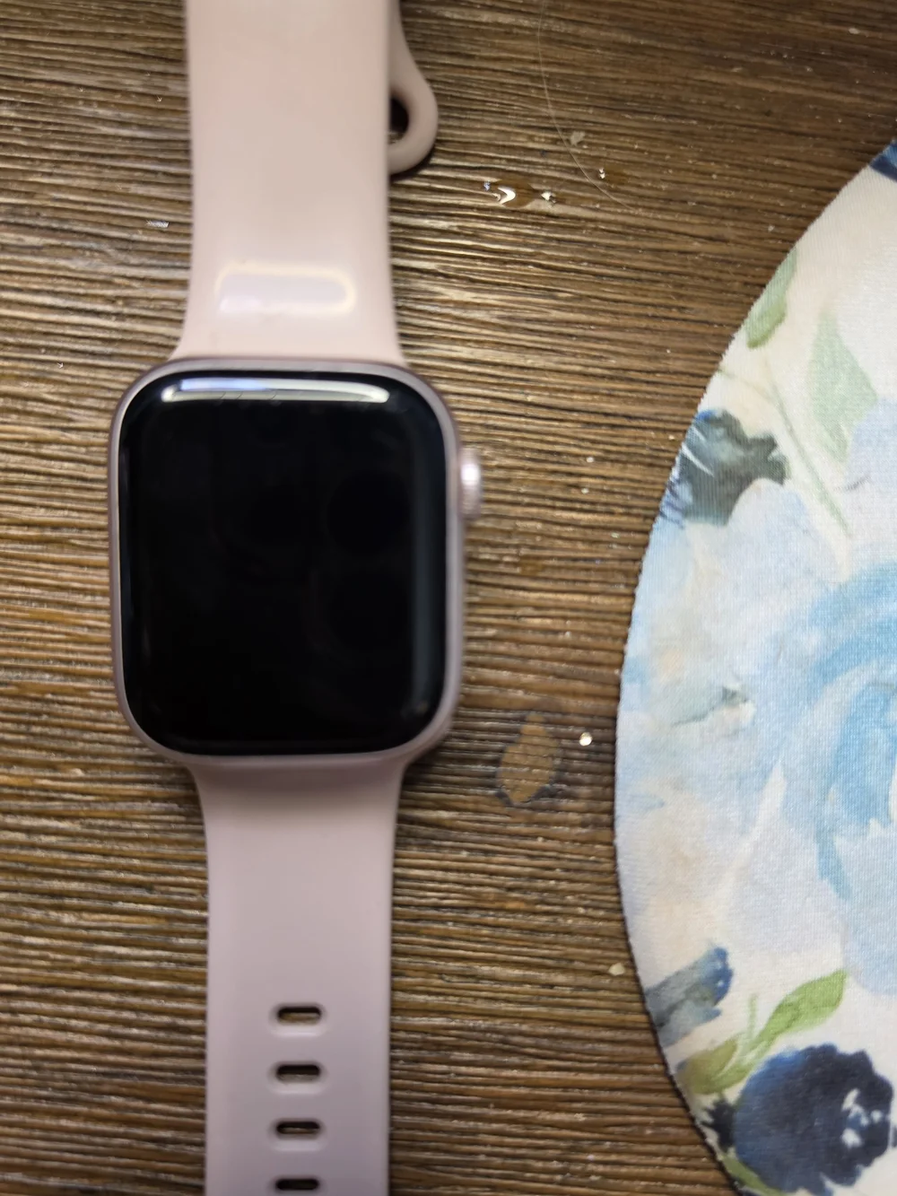 Apple Watch Series 9 (Rosegold) with Blush Pink Silicone Band